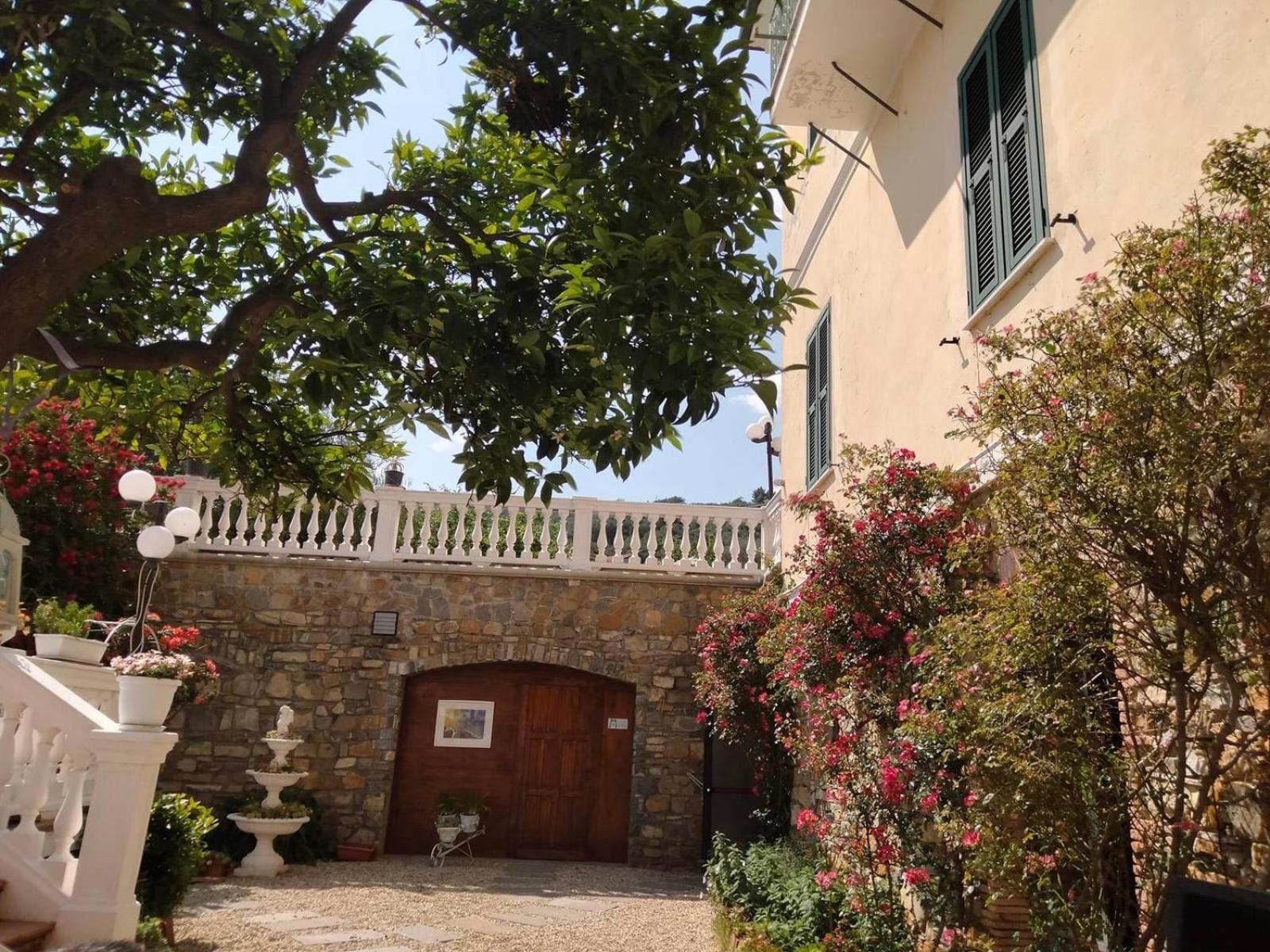 Agriturismo A Ca Du Cappellan Imperia Exterior foto